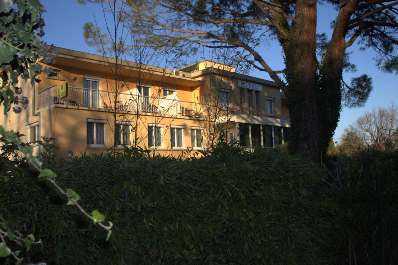 Logis Hotel Le Clement V Roquemaure (Gard) Exterior foto