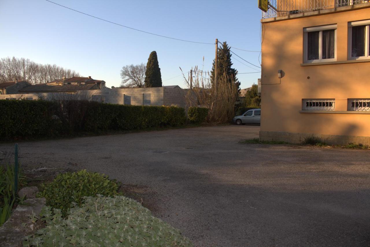 Logis Hotel Le Clement V Roquemaure (Gard) Exterior foto