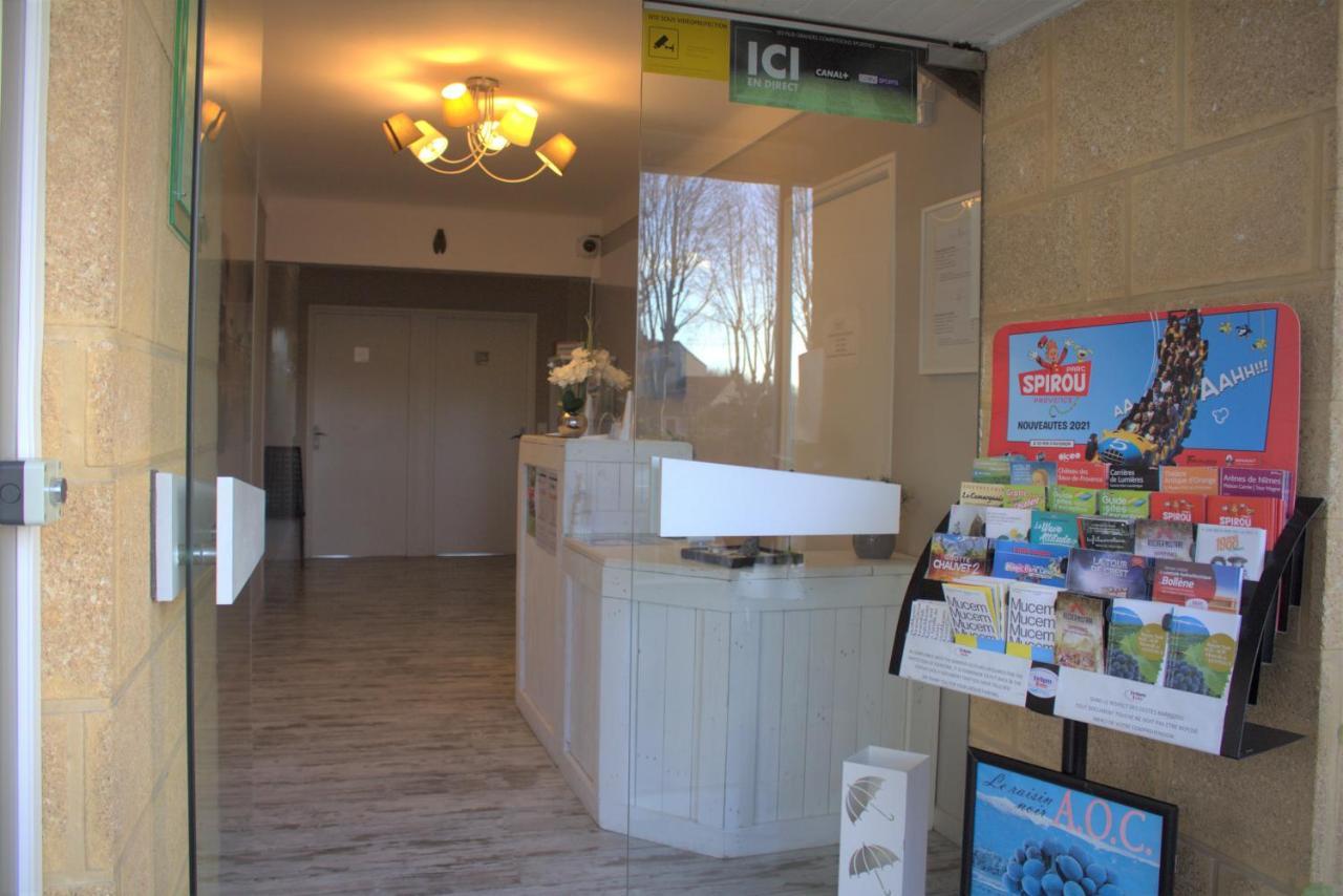 Logis Hotel Le Clement V Roquemaure (Gard) Exterior foto