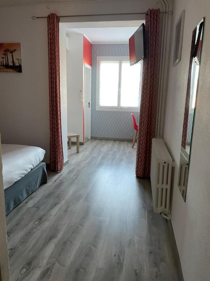 Logis Hotel Le Clement V Roquemaure (Gard) Exterior foto